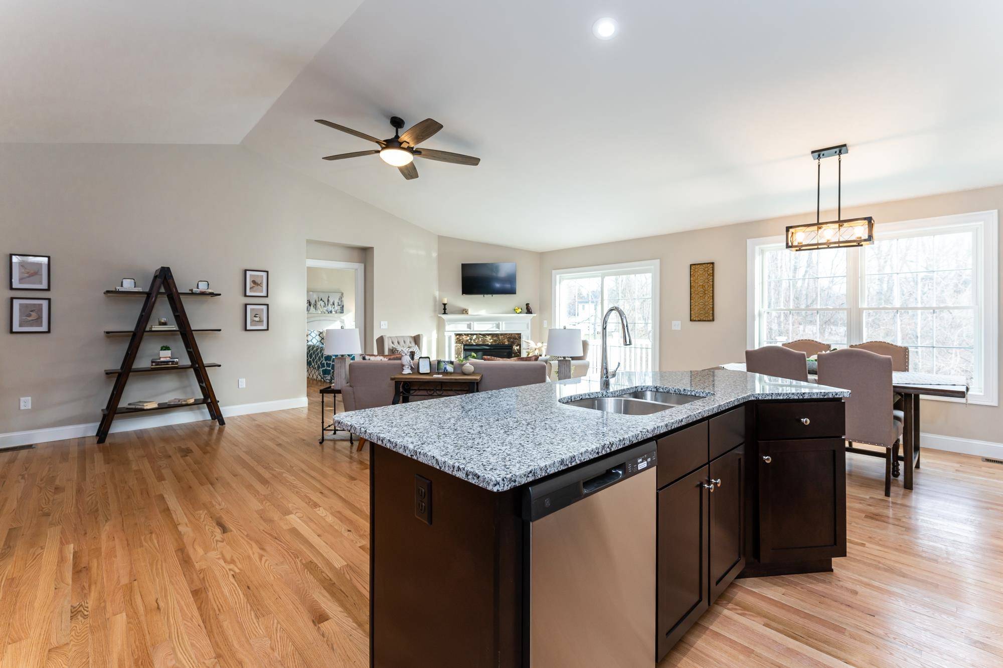 Hudson, NH 03051,38 Brackett LN #A