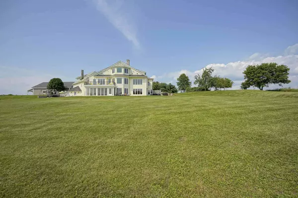 Biddeford, ME 04005,717 South ST