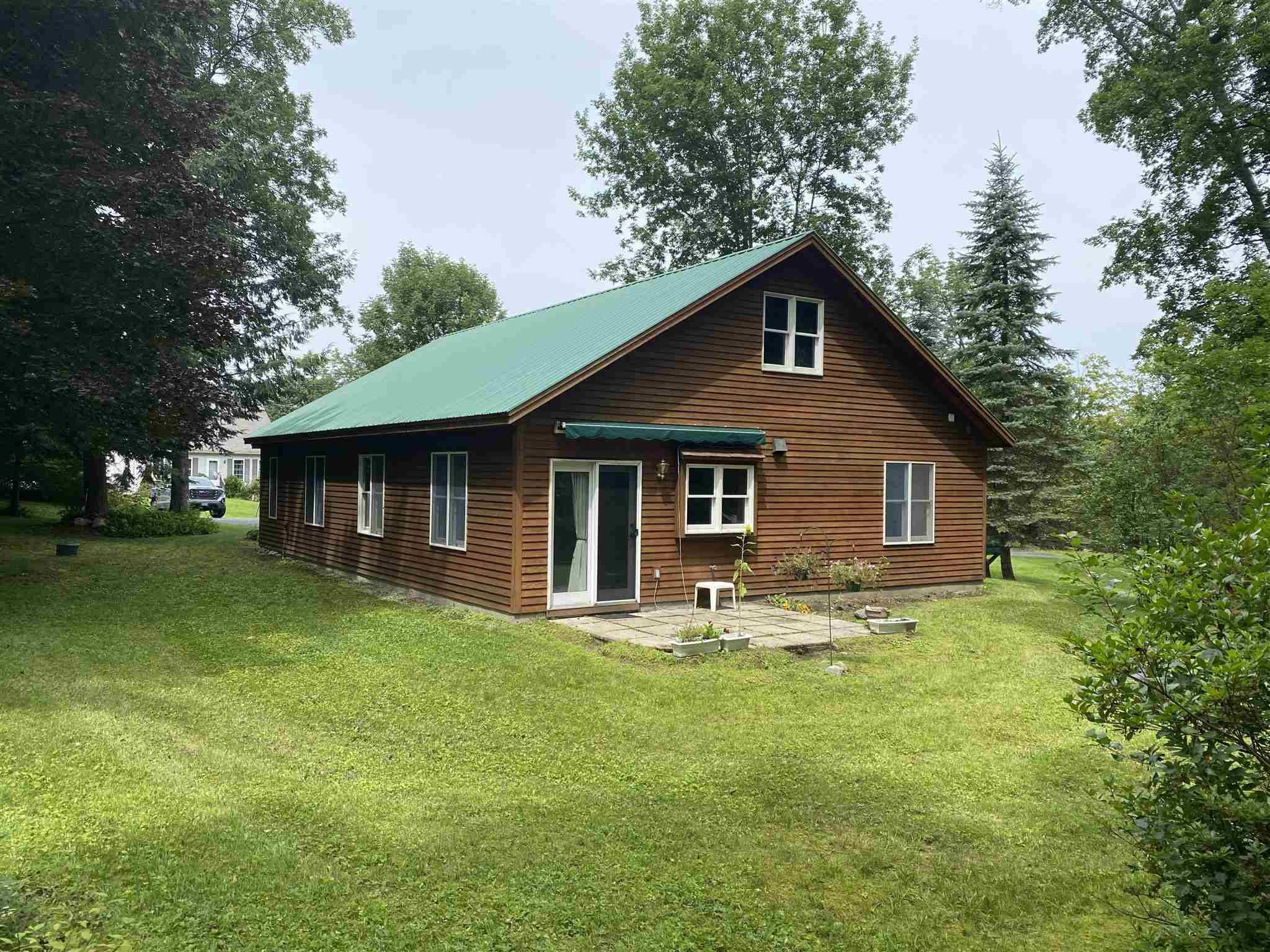 104 Sherwood CIR, Brattleboro, VT 05301