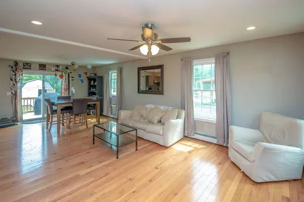 Alfred, ME 04002,182 Mouse LN