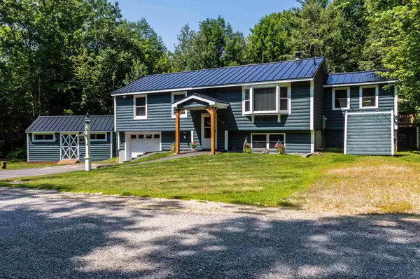 3 Tupeck LN, Tuftonboro, NH 03816