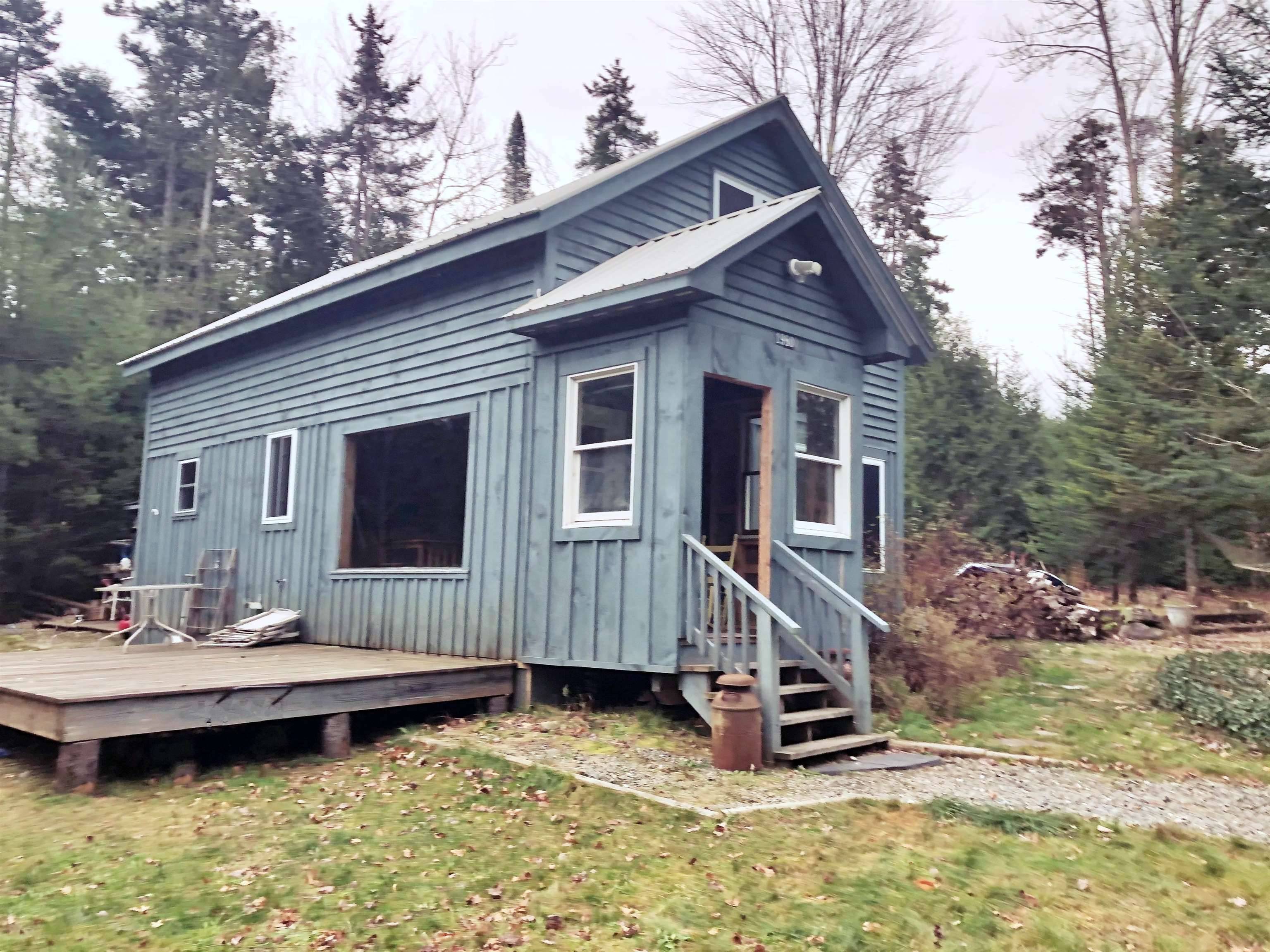 1980 Carter RD, Lowell, VT 05847