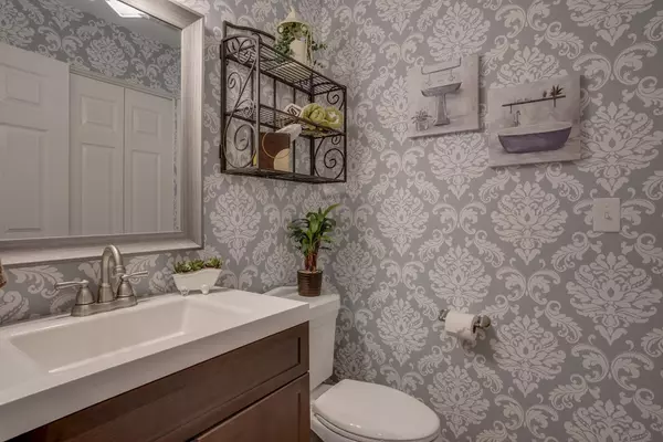 Atkinson, NH 03811,28 Wiliam Pond RD