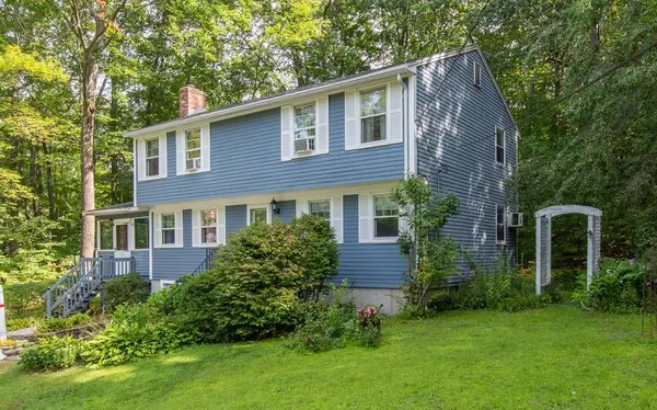 11 Elwood RD, Derry, NH 03038