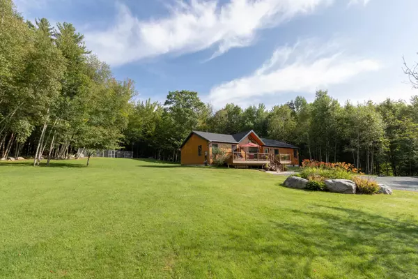 60 Russell Farm RD, Woodstock, NH 03262