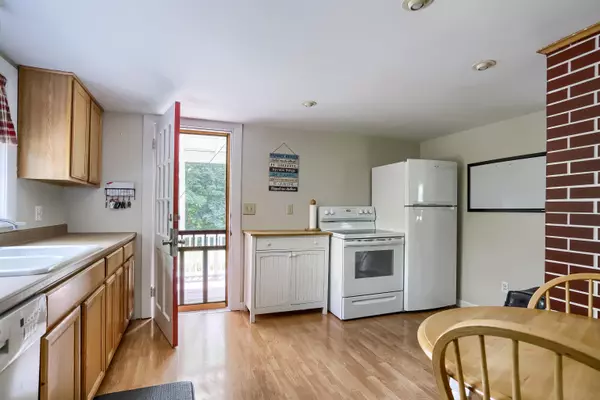 Henniker, NH 03242,105 Fairview AVE