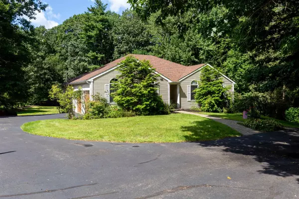 13 Dandiview Acres CT, Seabrook, NH 03874