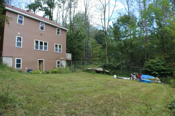 Pittsfield, NH 03263,106 Eaton RD