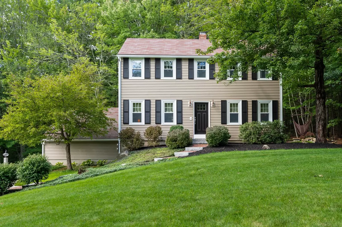 Brookline, NH 03033,6 Birch Hill RD