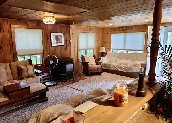 Hebron, NH 03241,25 South Mayhew TPKE