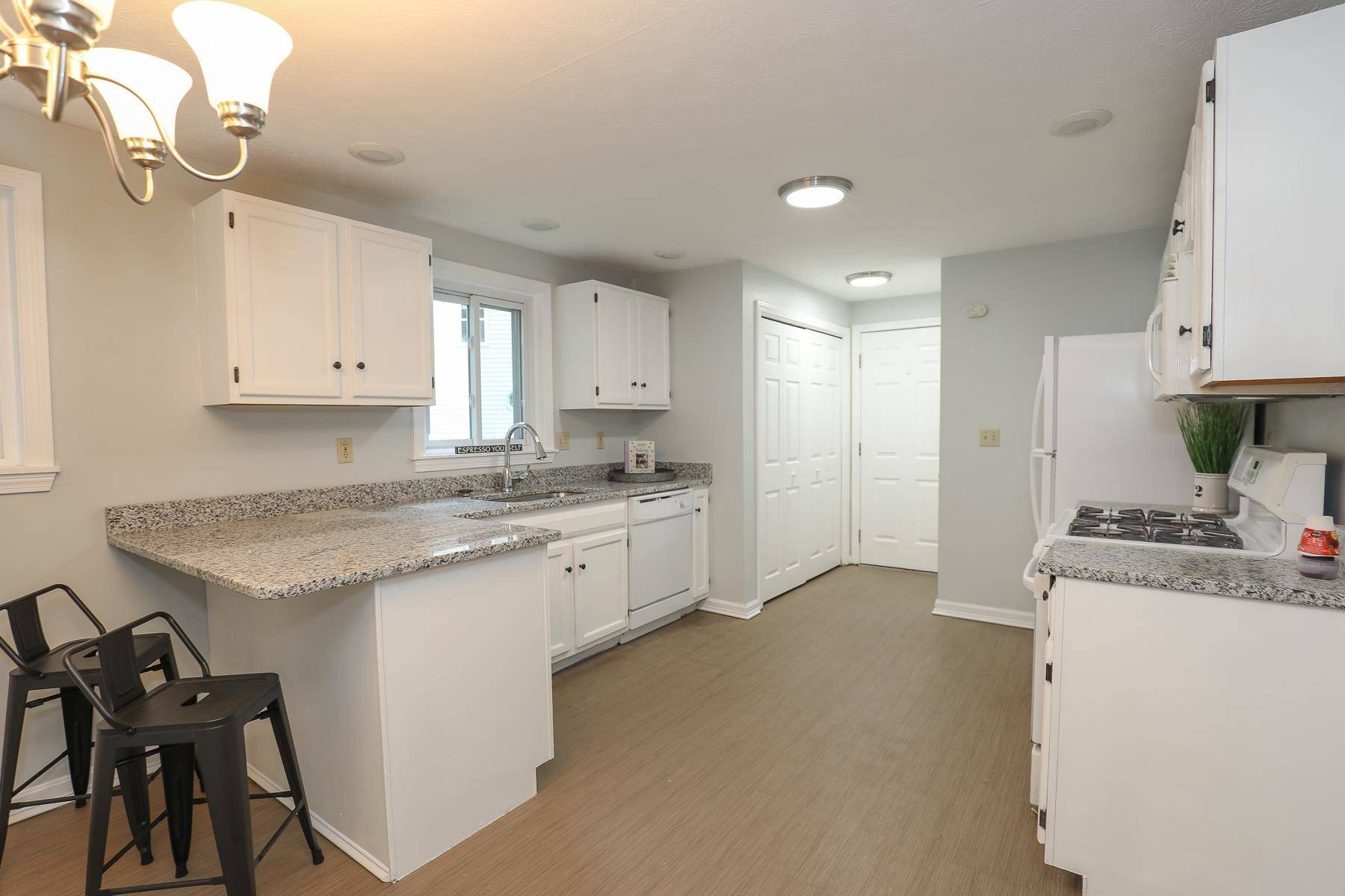 Hudson, NH 03051,6 Logan CT