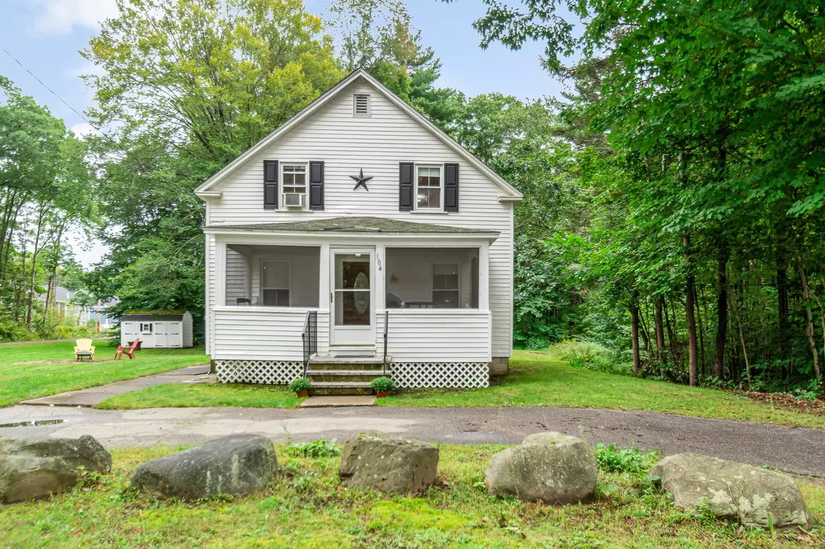 Exeter, NH 03833,104 Linden ST