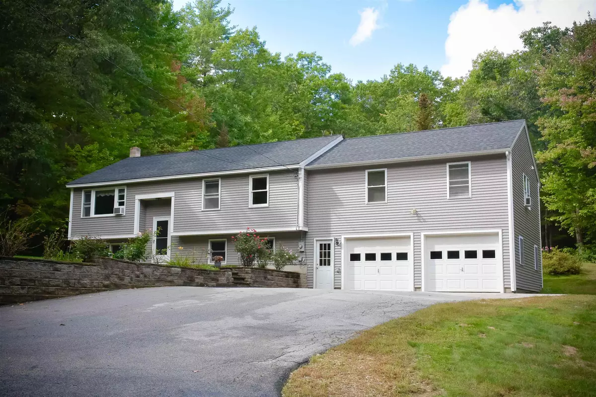 Bow, NH 03304,22 Vaughn RD