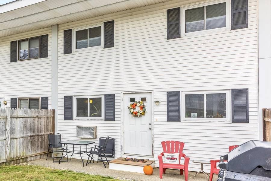 182 Plaistow RD #8, Plaistow, NH 03865