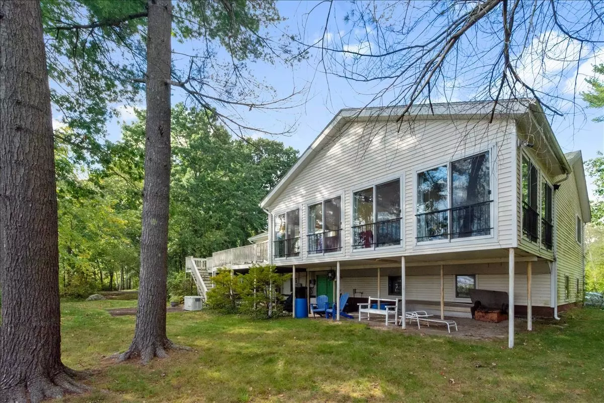 Salem, NH 03079,55 Theresa AVE