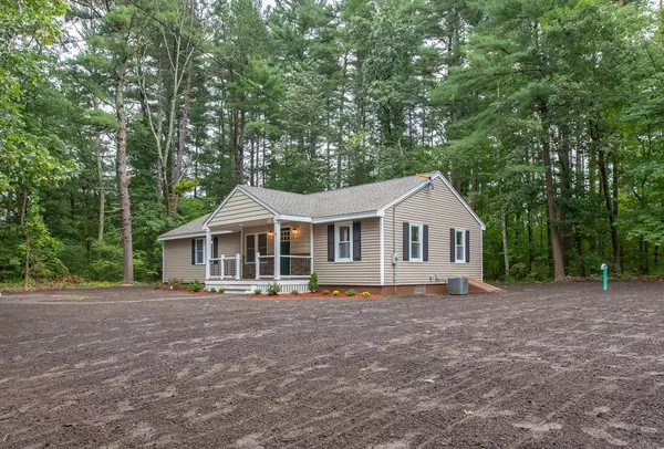 8 Greenwood TER, Pelham, NH 03076
