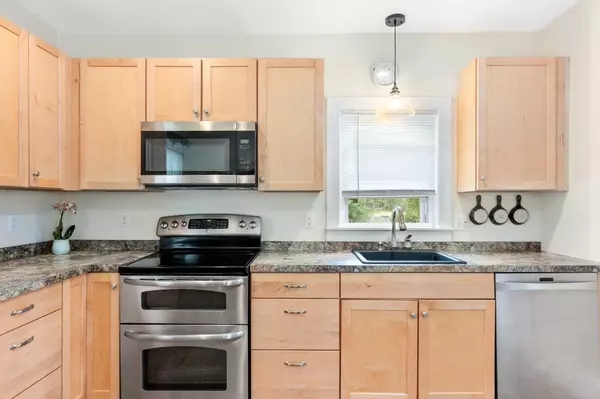 Seabrook, NH 03874,269 Walton RD