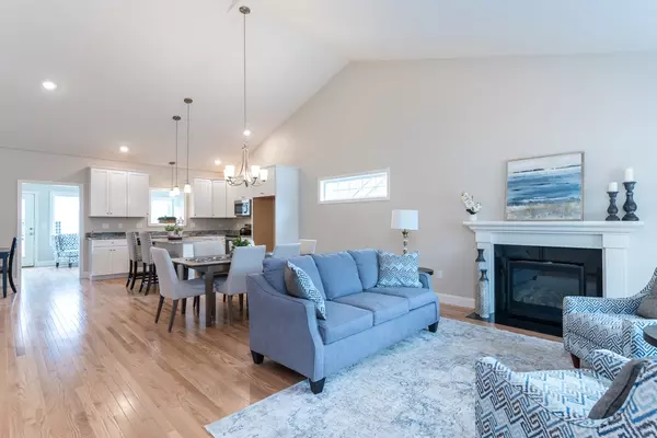 Merrimack, NH 03054,20 Townsend PL #57