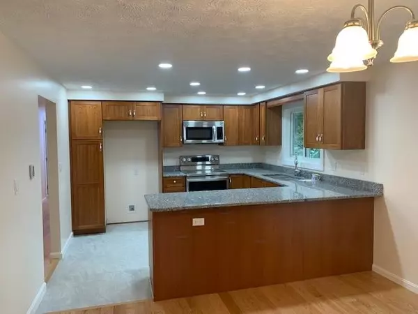 Rochester, NH 03867,41 Dodge ST