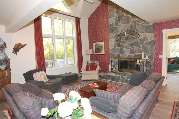 Winhall, VT 05340,13B High Meadow RD #2