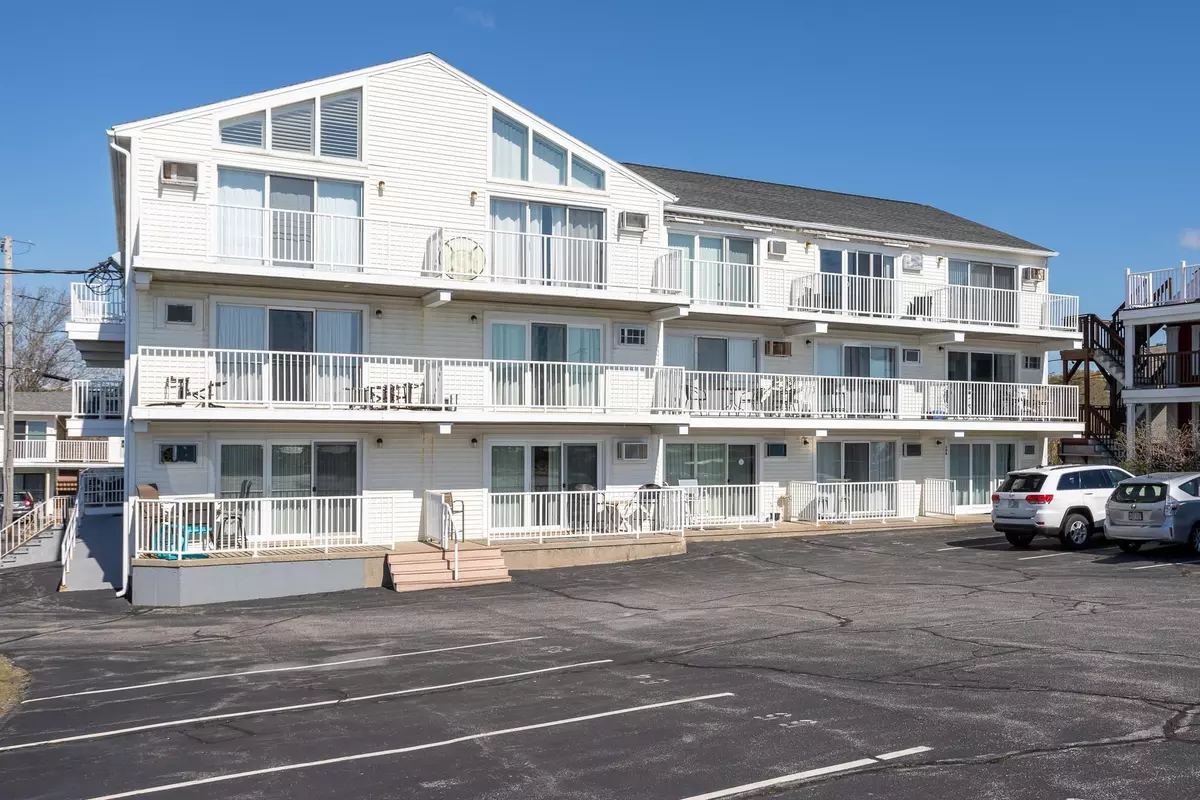 Hampton, NH 03842,933 Ocean BLVD #106