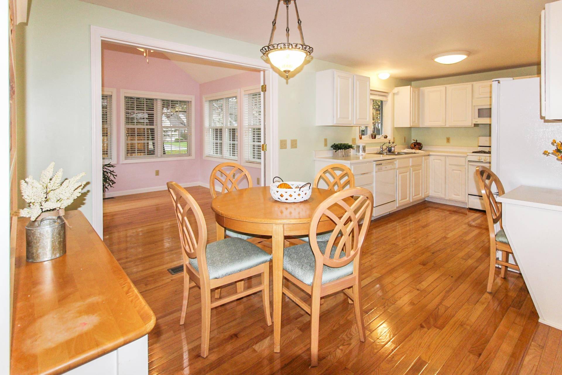 Hudson, NH 03051,6 Lexington CT