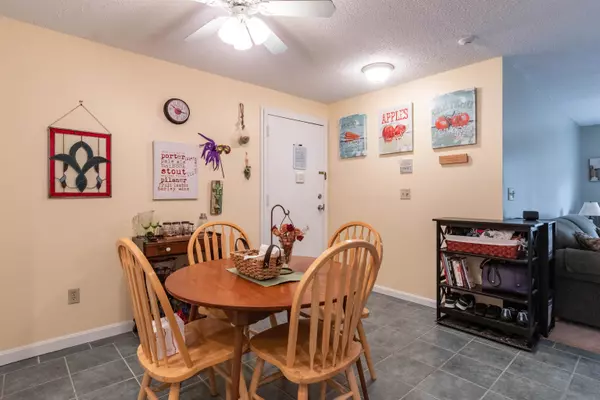 Merrimack, NH 03054,19 Kimberly DR #21