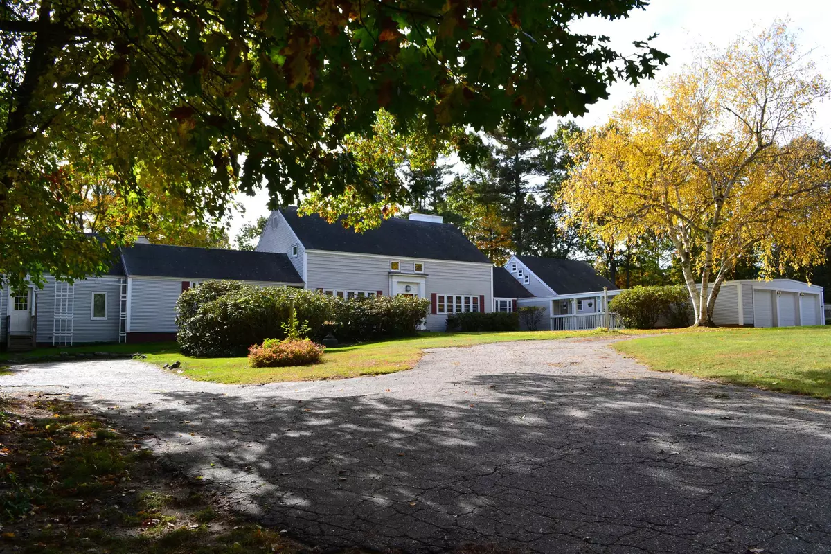 Dover, NH 03820,546 MIDDLE RD