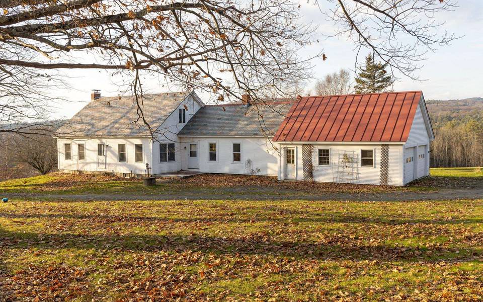 379 Holden Hill RD, Langdon, NH 03602