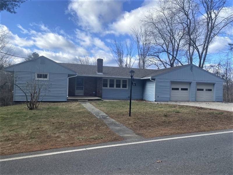 96 Old County RD, Plaistow, NH 03865