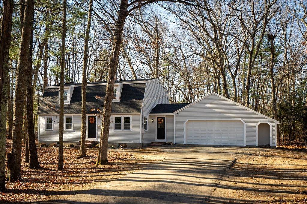 9 Heritage CIR, Hudson, NH 03051