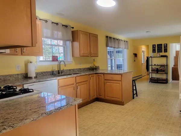 Concord, NH 03301,13 Max LN