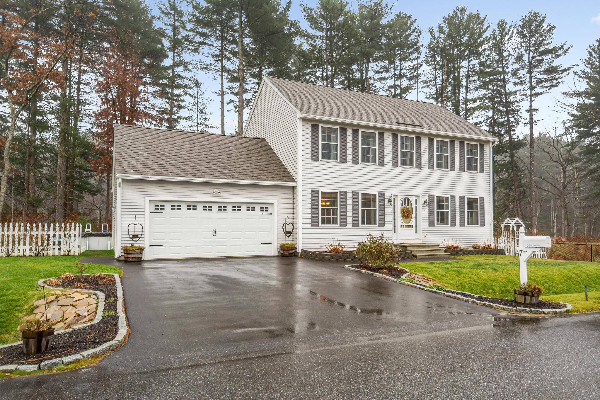 Hudson, NH 03051,7 Lucier Park DR