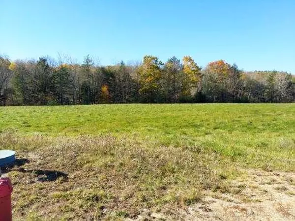 Pittsfield, NH 03263,2 Bailey DR