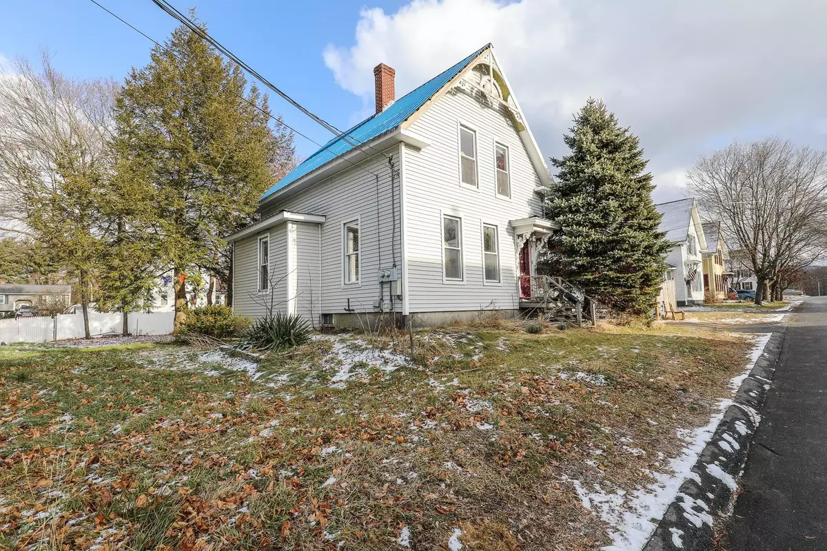 Pittsfield, NH 03263,24 Manchester ST