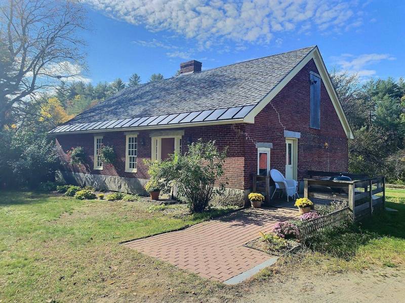 379 Kearsarge Valley RD, Sutton, NH 03260