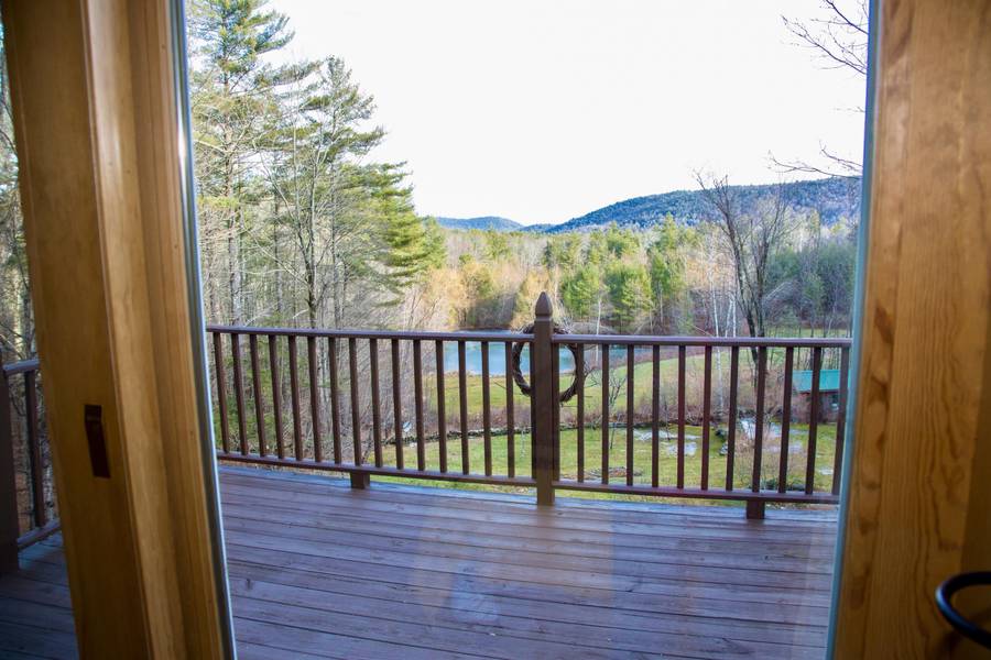 25 Yeaw RD, Dover, VT 05356