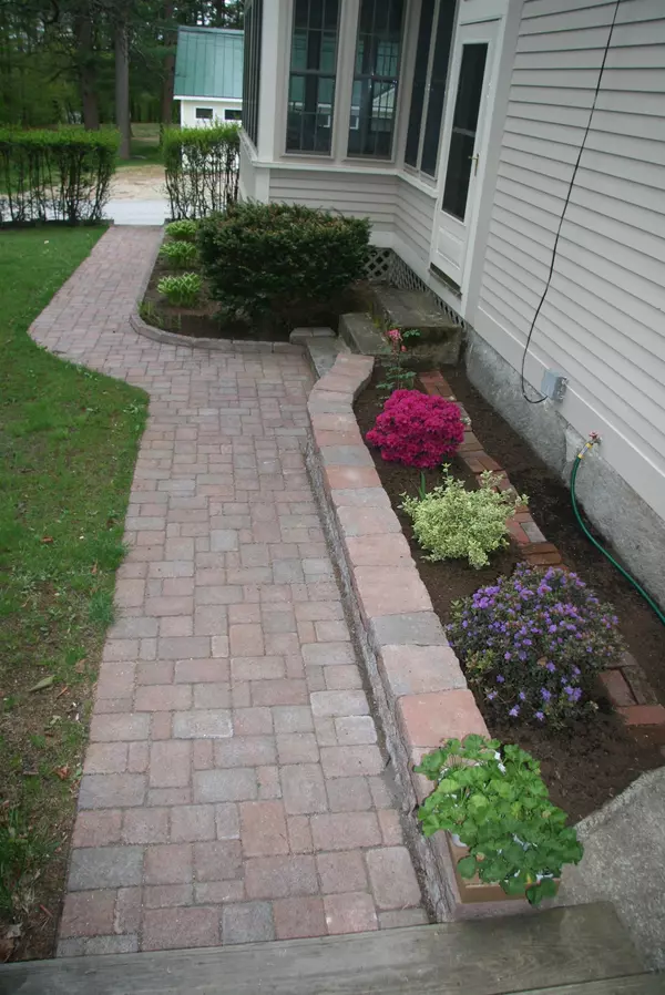 Somersworth, NH 03878,21 Hamilton ST