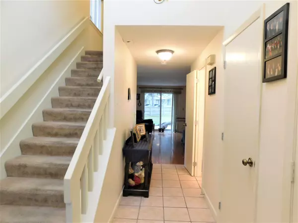 Merrimack, NH 03054,2 Highland Green