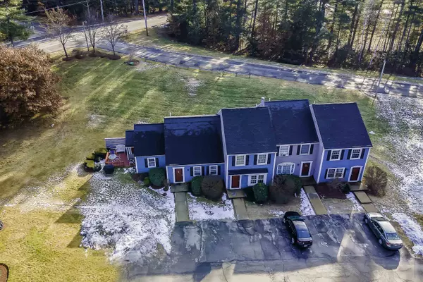 Merrimack, NH 03054,7 Kearns DR #213