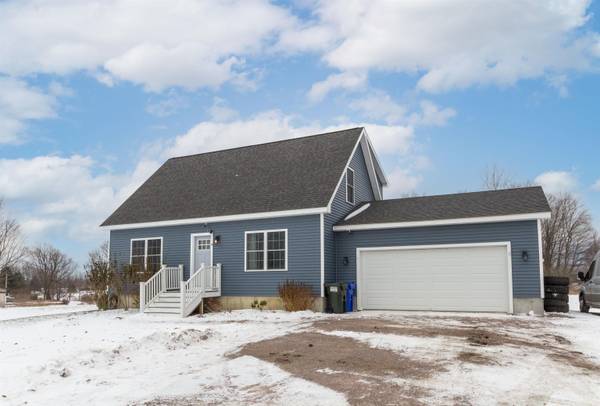 4 Hodgekins PL,  Grand Isle,  VT 05458