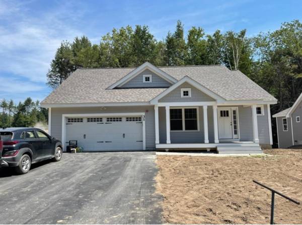 31 Three Ponds DR, Brentwood, NH 03833