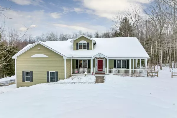 47 Orchards RD,  Wolfeboro,  NH 03894