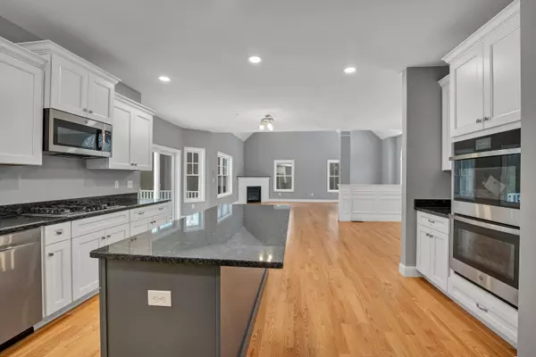 Pembroke, NH 03275,662 Fourth Range RD