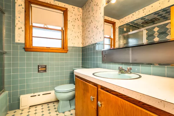 Somersworth, NH 03878,12 Ford ST