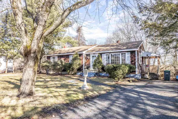 Hooksett, NH 03106,7 Leonard AVE