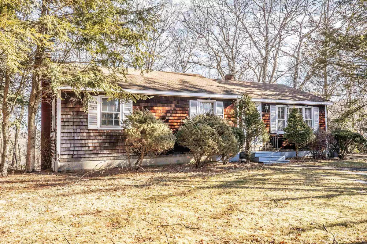 Hooksett, NH 03106,7 Leonard AVE