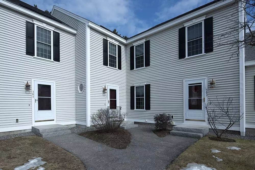 Hopkinton, NH 03229,303 River Grant DR