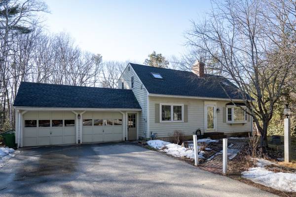 54 Ridgewood DR, Bow, NH 03304