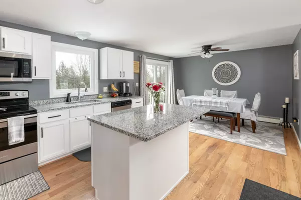 Northfield, NH 03276,48 Wethersfield DR